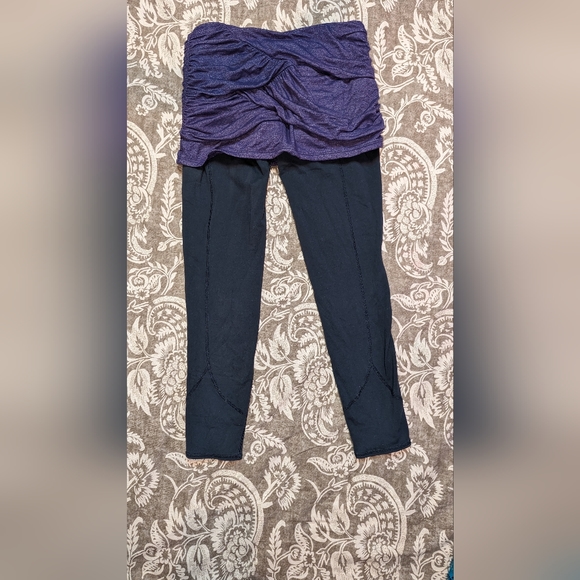 Athleta Small Petite Ying Yang Skirted Legging - Picture 2 of 3